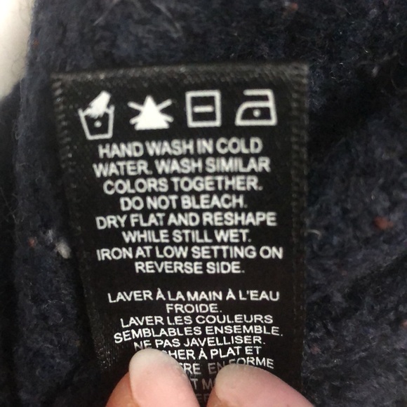 RW&CO Sweater Size Large - Navy blue - Picture 7 of 8